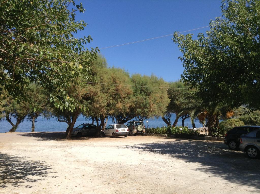 Rooms To Let To Kyma Skala Sikamineas Skala Sykamineas Bagian luar foto